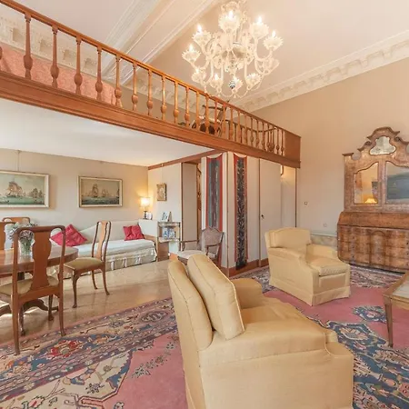 Canal Grande Apartment *